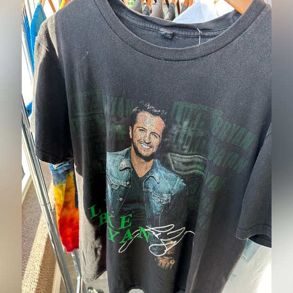 Luke Bryan Black Graphic T-Shirt - Picture 1 of 3